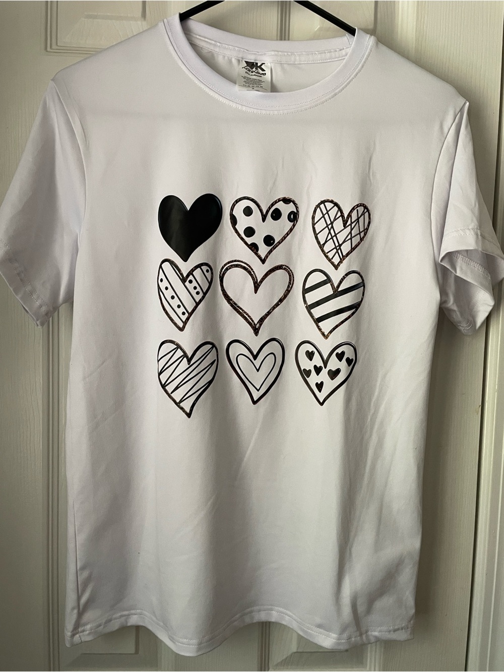 Kids White Heart Graphic Tee - Unbranded